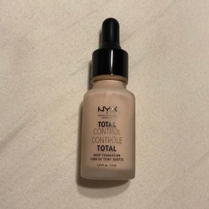 NYX total control drop foundation in light ivory